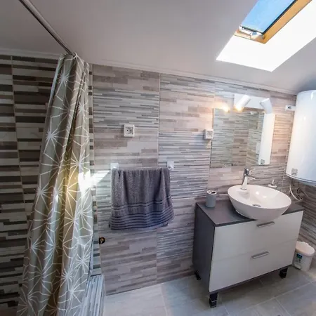 The Jewel Of Apartman