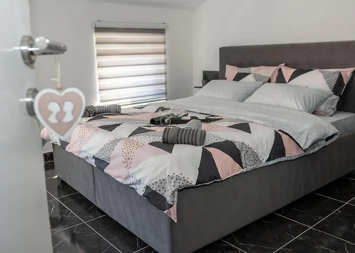 The Jewel Of Apartman *